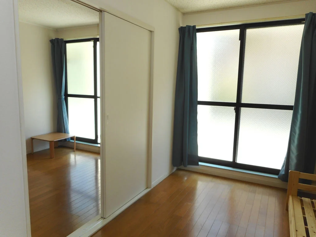 部屋によっては家具家電が付いておりません