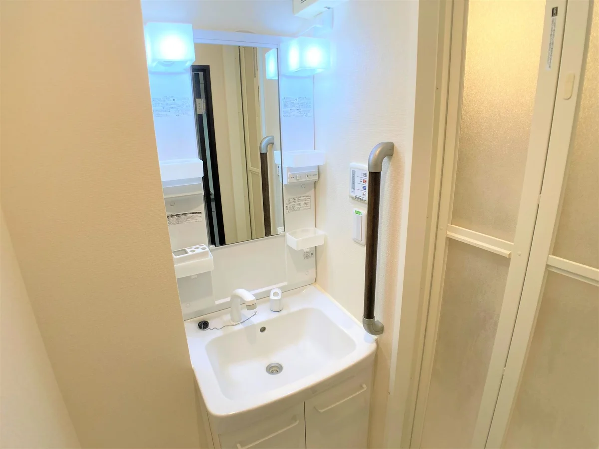 設備・使用は号室により異なる為、現況を優先致します。