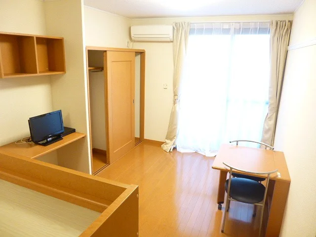 約8帖の洋室です♪(写真は同タイプのお部屋です)