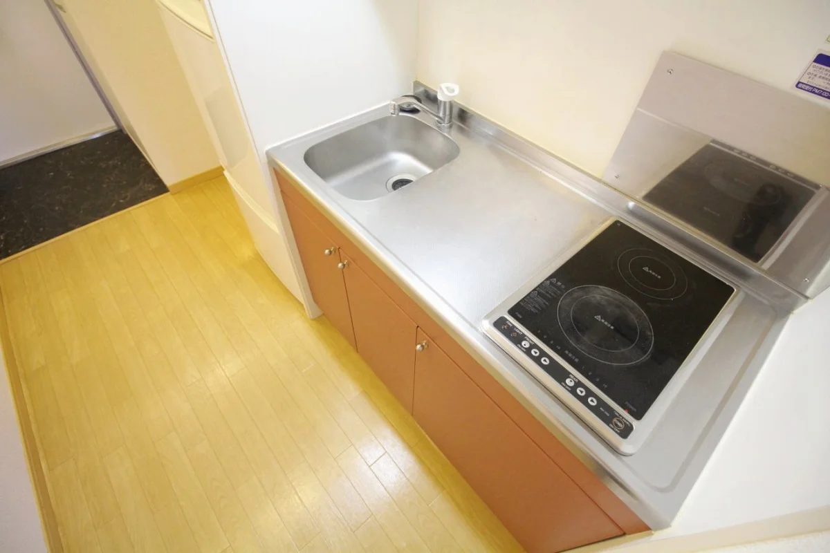 ２口ラジエントヒーター・料理好きには嬉しい広い調理台♪