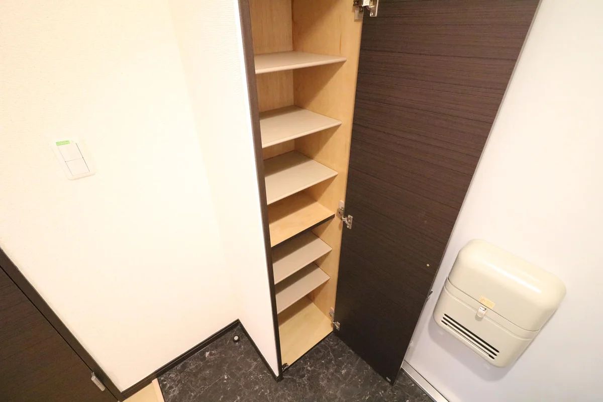 大型シューズボックス完備により女性でも安心