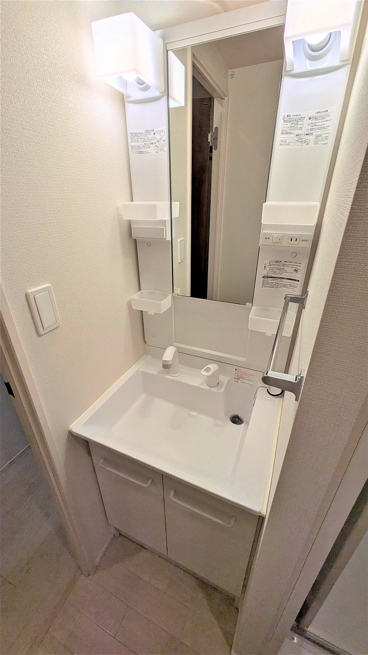 独立洗面台