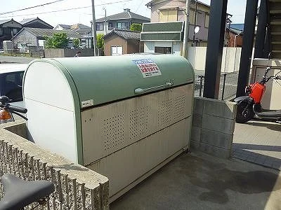 ダストボックス