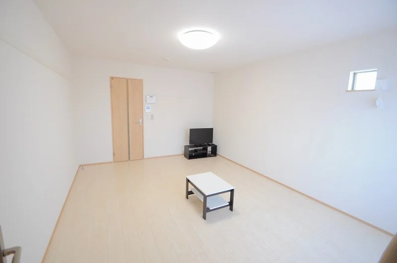 同シリーズの類似となります。現況を優先致します。