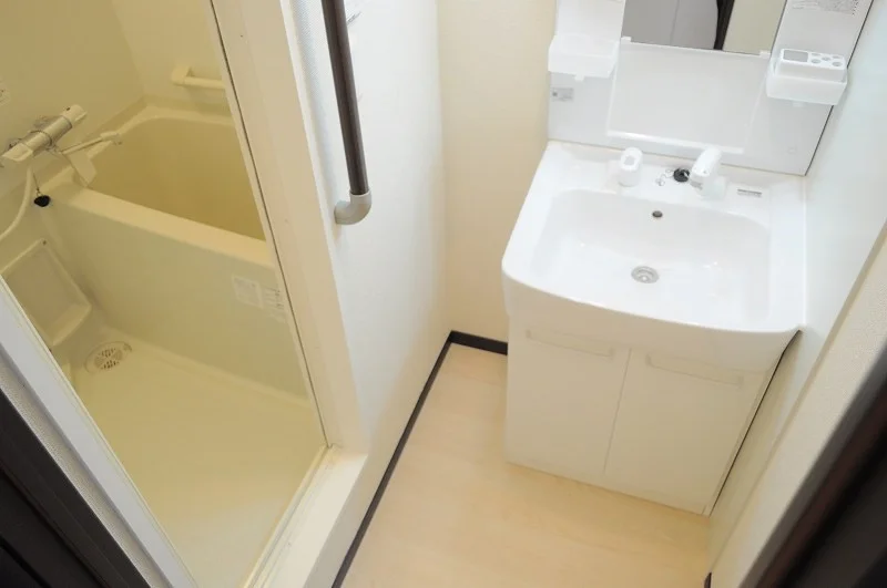 同シリーズの類似となります。現況を優先致します。