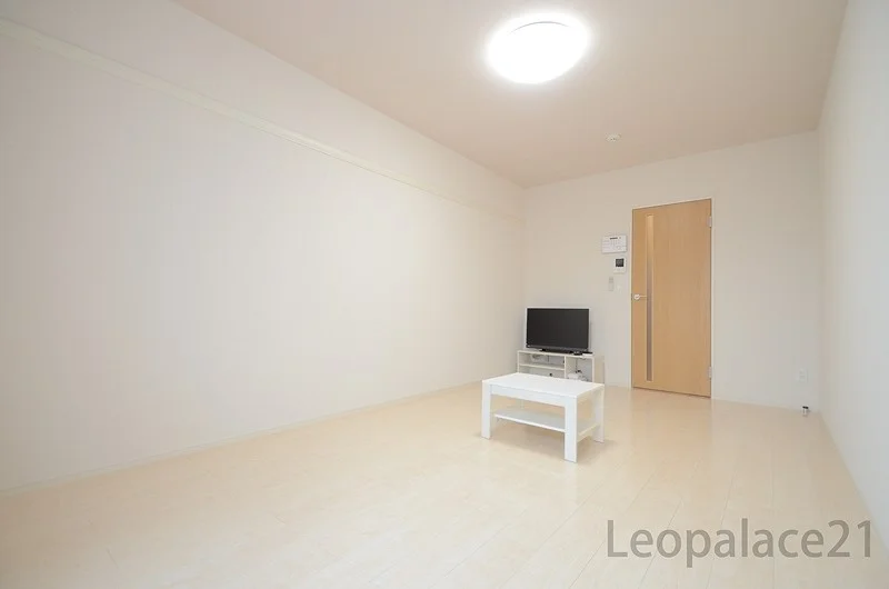 同シリーズの類似となります。現況を優先致します。