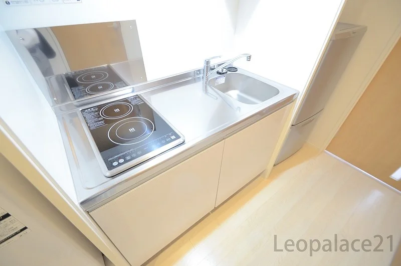 同シリーズの類似となります。現況を優先致します。