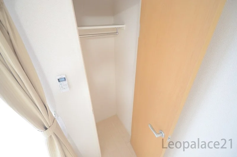 同シリーズの類似となります。現況を優先致します。