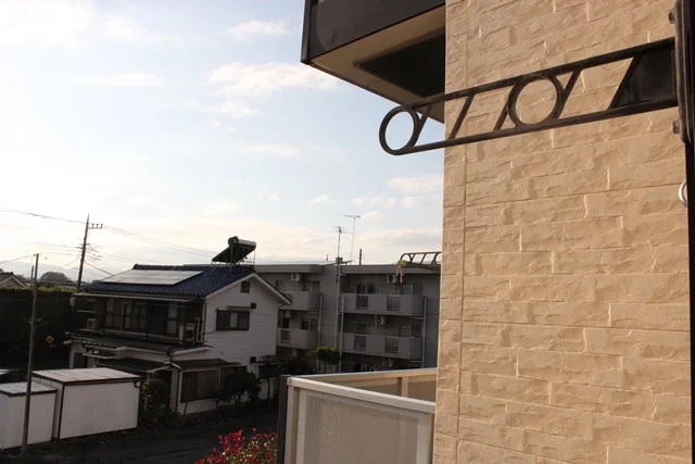 お部屋によってバルコニーが有るものと無いものがあります。