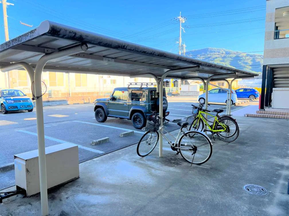 屋根付き駐輪場