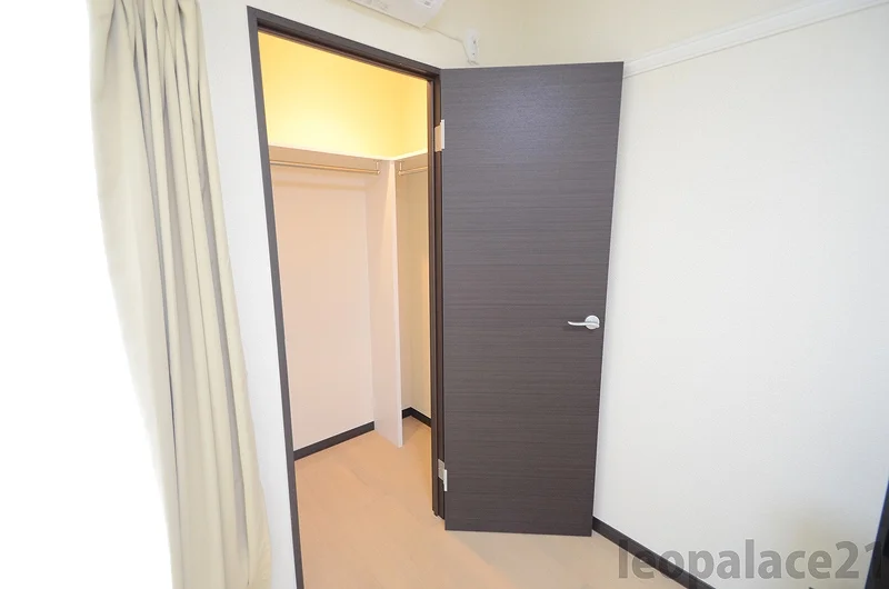 実際のお部屋と異なる場合がございます。