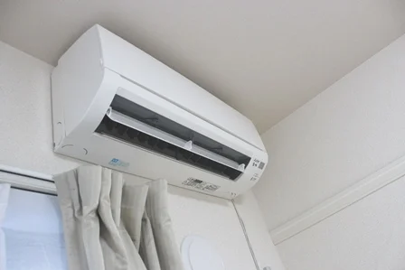 備え付けのエアコンあります。