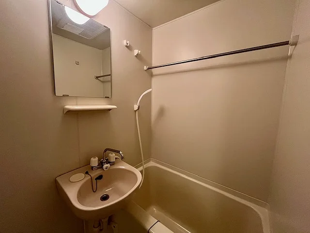 設備・仕様は号室により異なる為、現況を優先いたします。