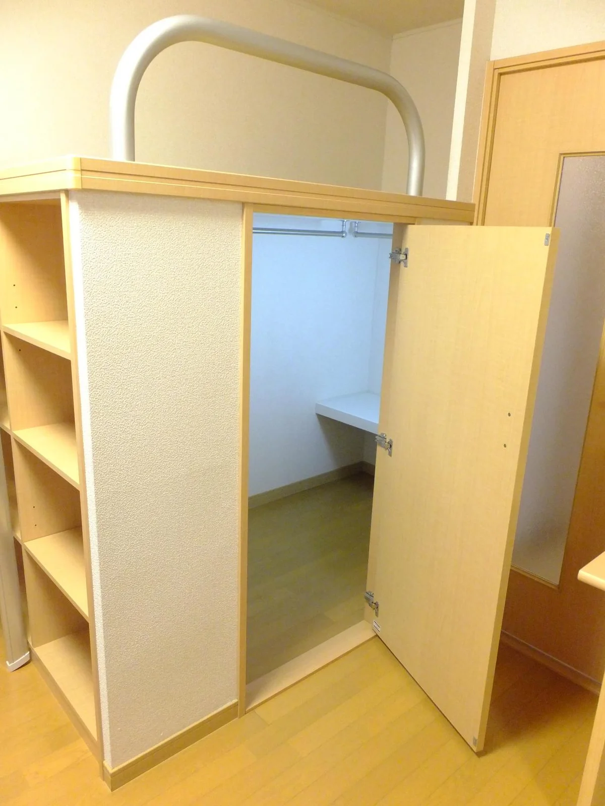 ベッド下収納