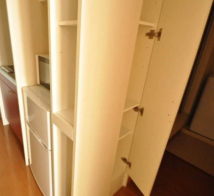 キッチン横収納