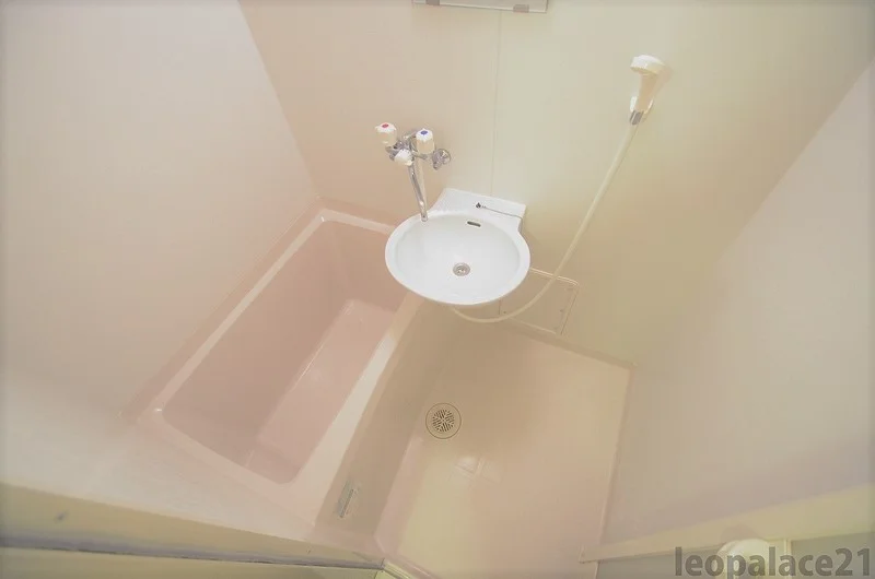 設備・仕様は号室により異なる為、現況を優先致します。