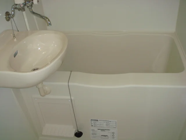 浴室は乾燥機能付きです。