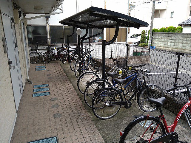 駐輪場　原付＆自転車のみ駐輪可能