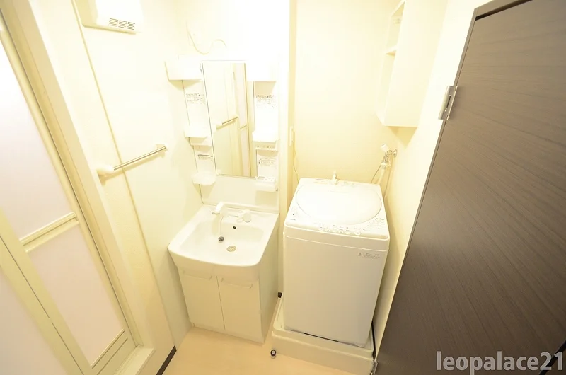 実際のお部屋と異なる場合がございます