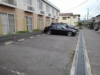 敷地内