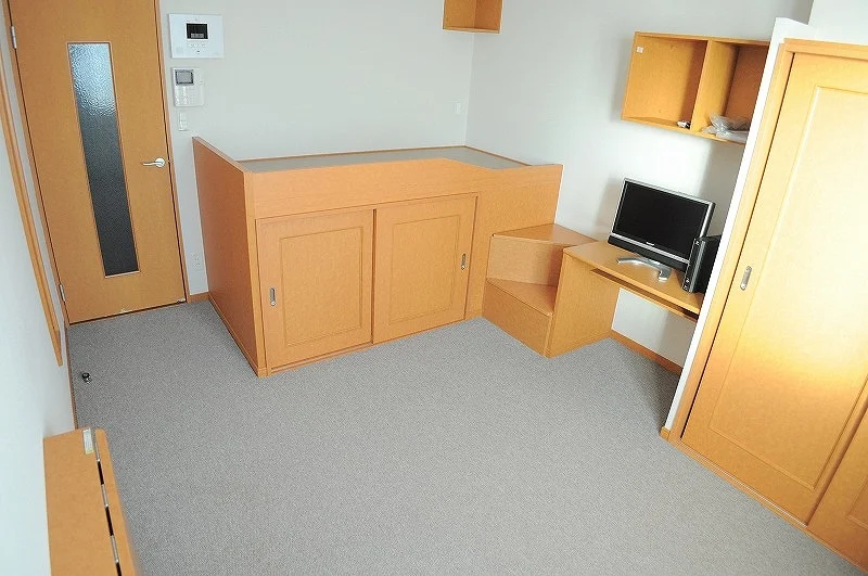 2階じゅうたんです。