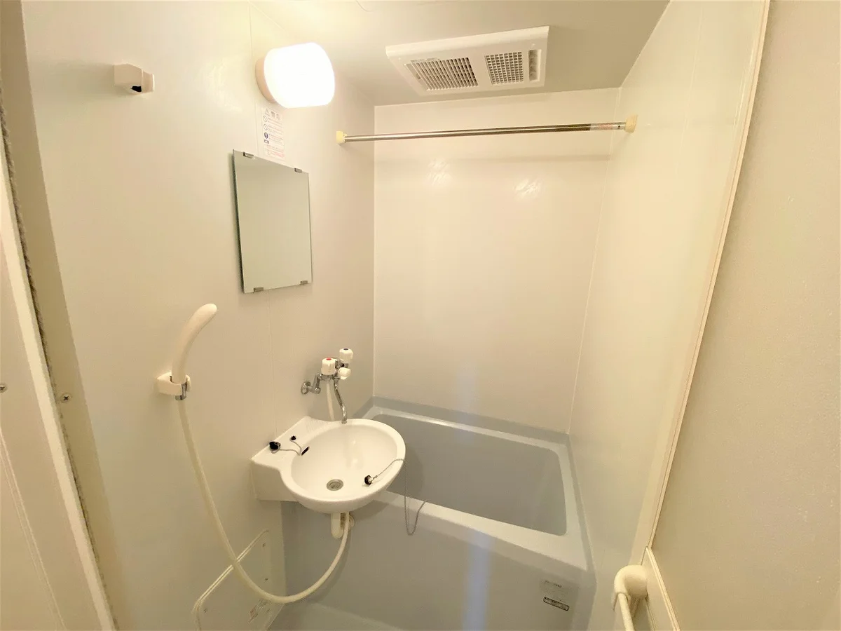 設備・使用は号室により異なる為、現況を優先致します。