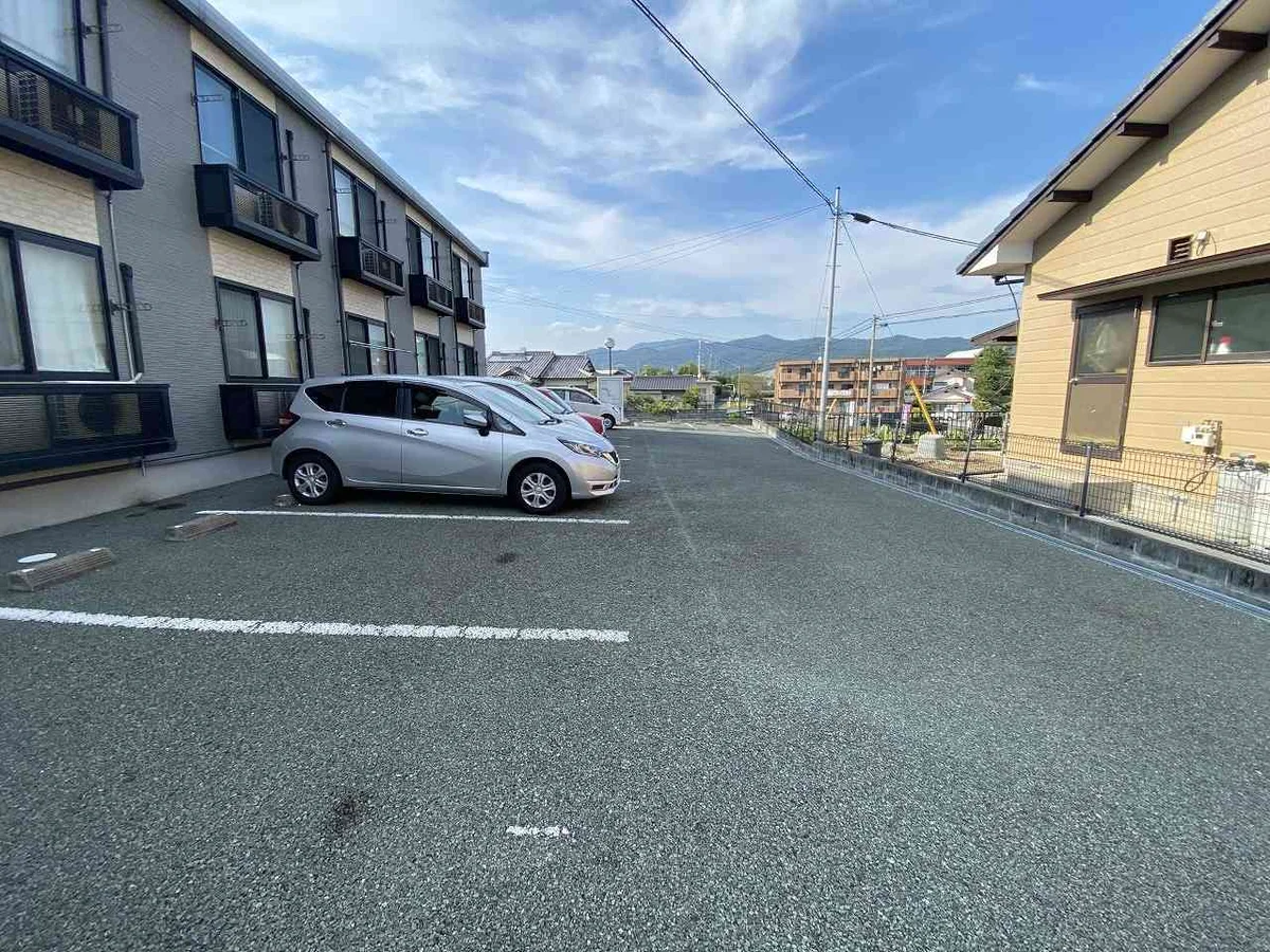 写真と現状が異なる場合は現状を優先します。