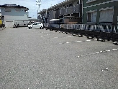 敷地内