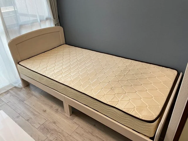 ベッド
