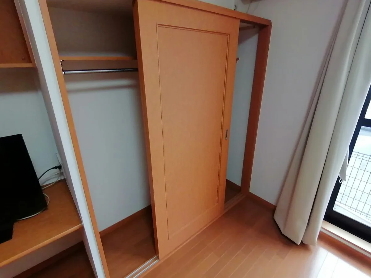 たっぷり入るクローゼットもついてます。