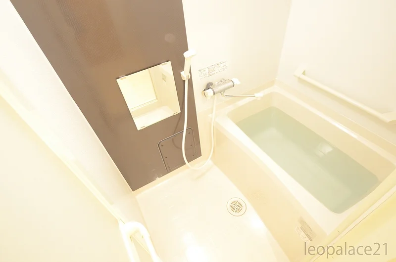 備品や設備仕様は号室等により異なります現地をご確認下さい。