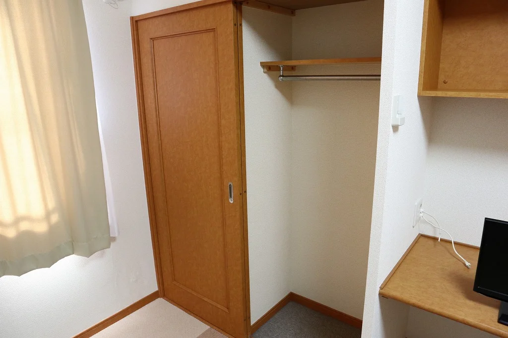 ※カーペットの色が異なる場合があります。