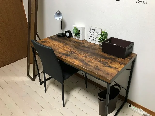 デスク・チェア