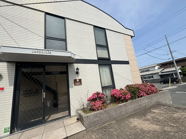 実際と異なる場合がございます。