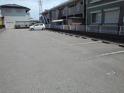 敷地内