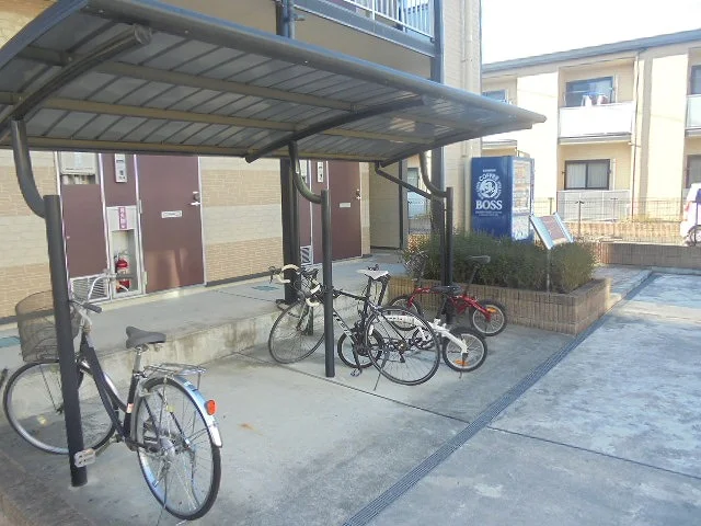 屋根付き駐輪場
