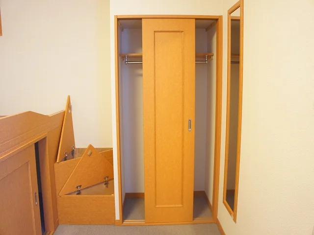 クローゼットも広々です♪