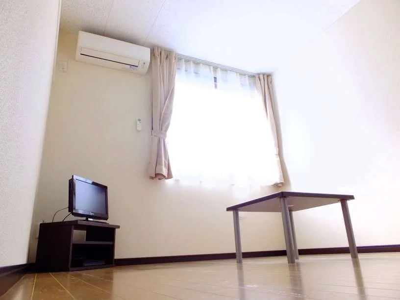 同シリーズの類似となります。現況を優先致します。