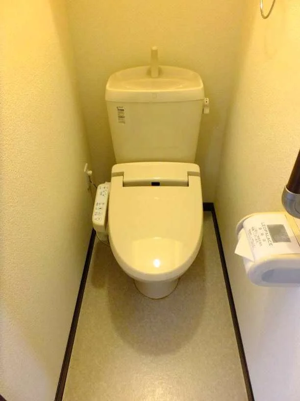 同シリーズの類似となります。現況を優先致します。