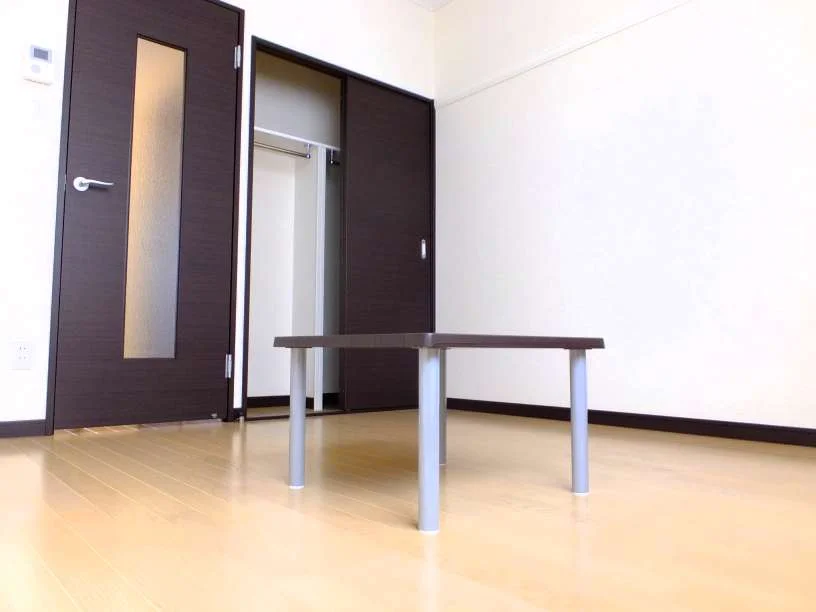 同シリーズの類似となります。現況を優先致します。