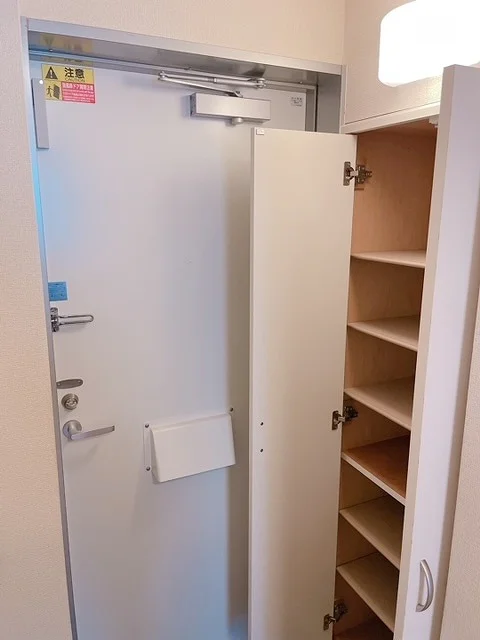 同タイプ物件の為、形状や間取寸法、色調等が実際とは異なります