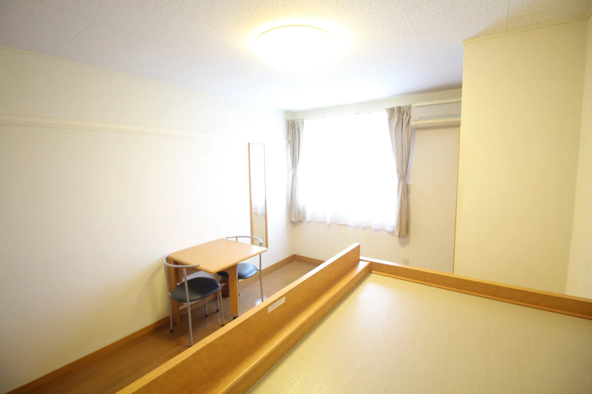 ベッド上からの室内光景☆