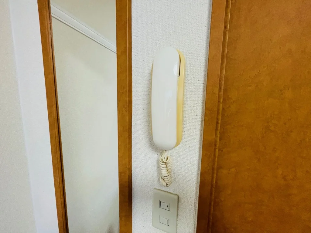 インターフォン