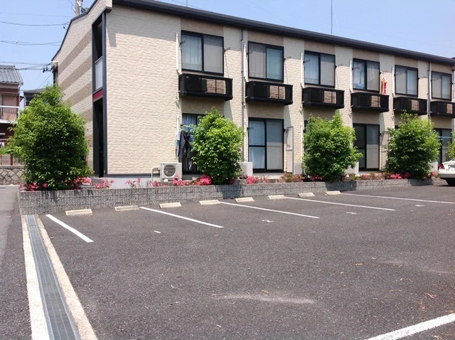 近くの月極め駐車場のご紹介も可能です。