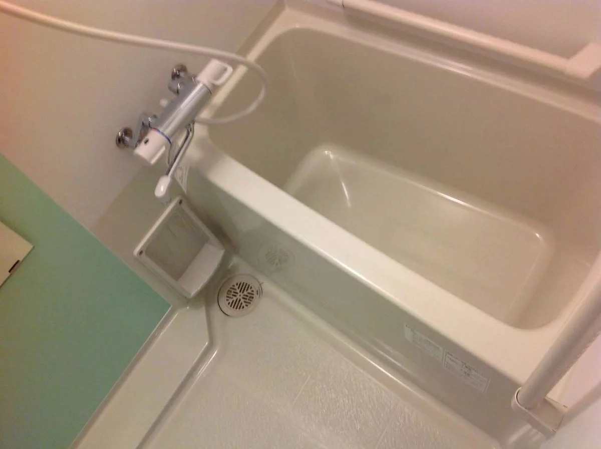 トイレと別のセパレートタイプなので洗い場もあり広々です。