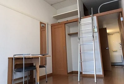 2階は絨毯仕様