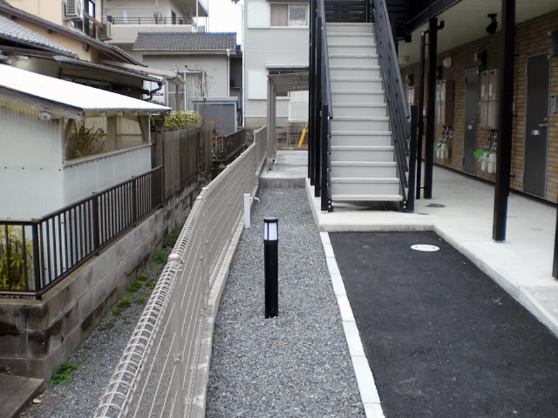 共用部分は清掃業者が清掃しております。