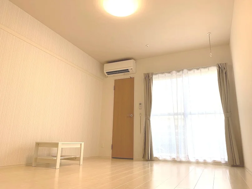【居間】エアコン1基有り