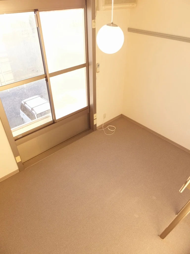 家具・家電無しのお部屋です。