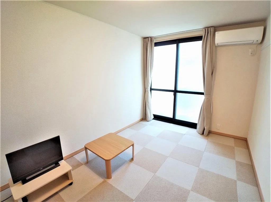 床柄は部屋によって異なる場合がございます。